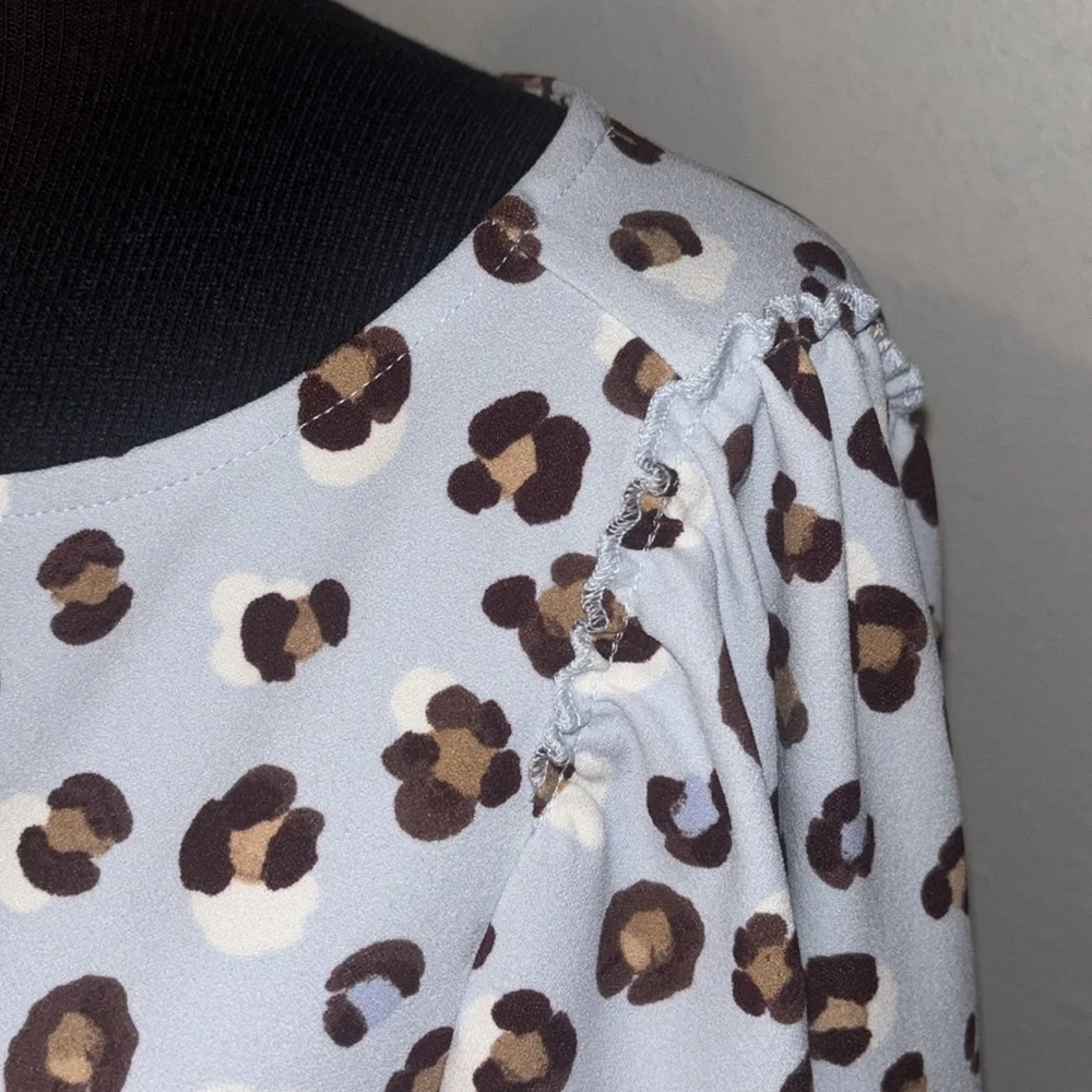 Ann Taylor Pullover Animal Print Top size 1X - Picture 3 of 8